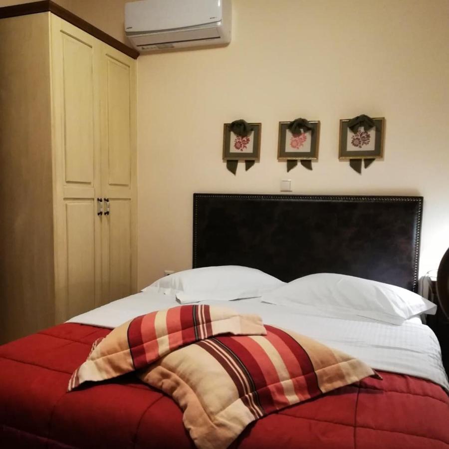 Valentini Guesthouse Karpeníszi Kültér fotó