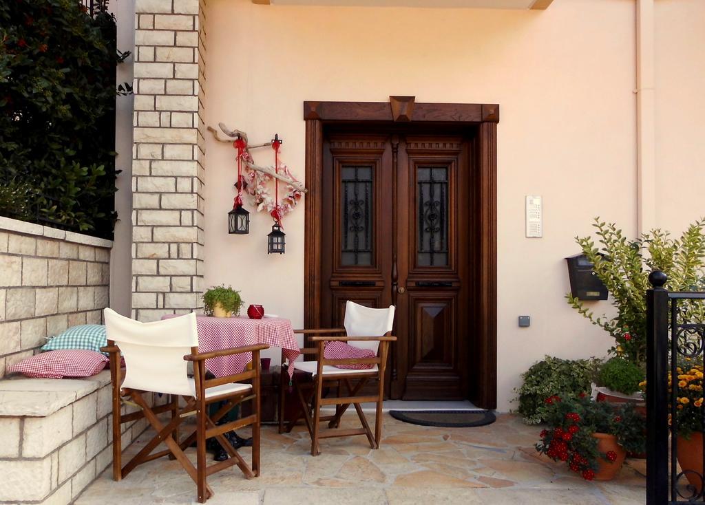 Valentini Guesthouse Karpeníszi Kültér fotó