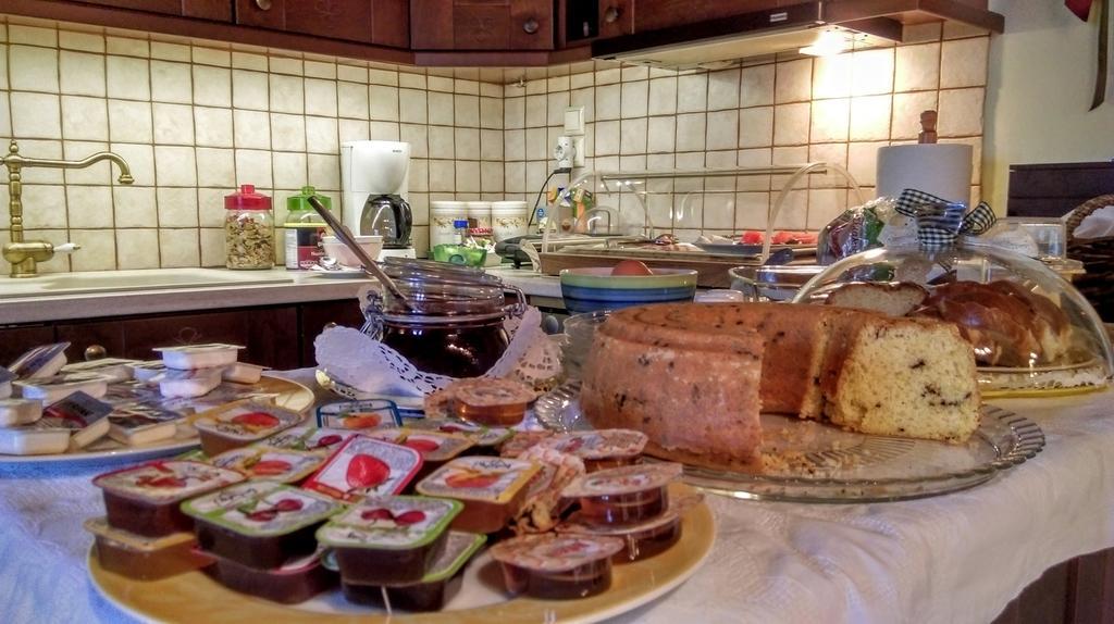Valentini Guesthouse Karpeníszi Kültér fotó