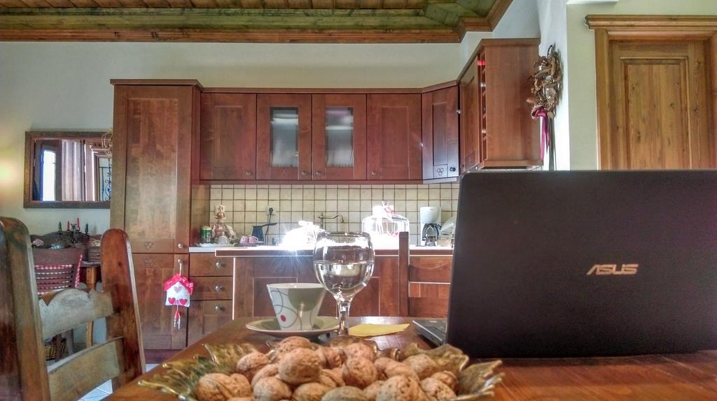 Valentini Guesthouse Karpeníszi Kültér fotó
