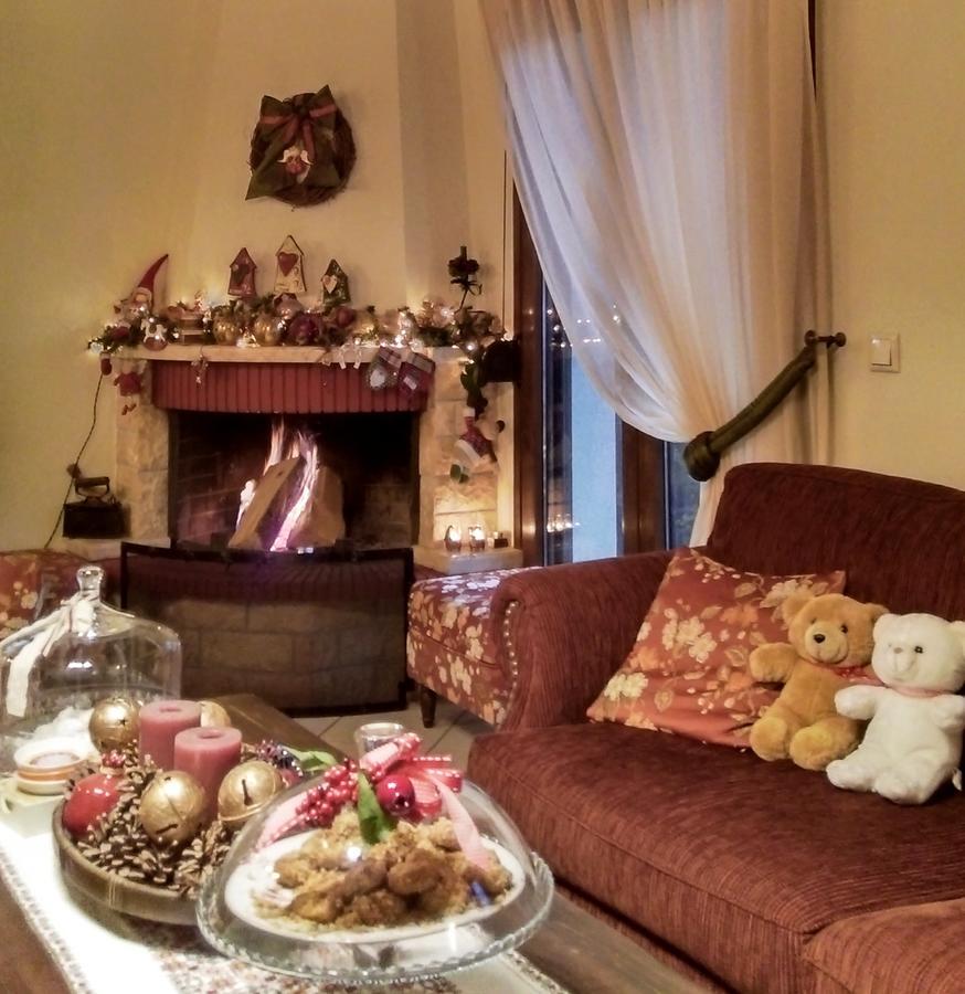 Valentini Guesthouse Karpeníszi Kültér fotó