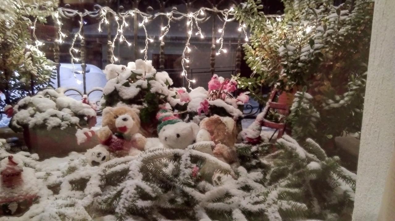 Valentini Guesthouse Karpeníszi Kültér fotó
